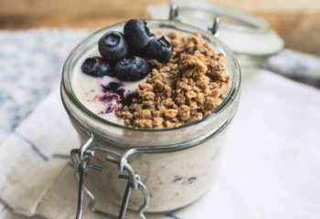 Simple Blueberry Overnight Oats