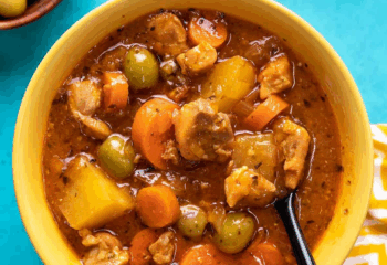Pollo Guisado