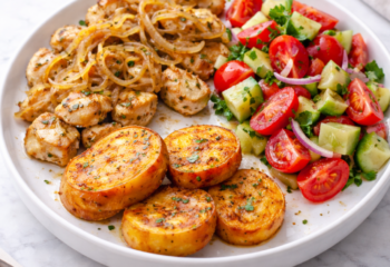 Pollo Encebollado Plate